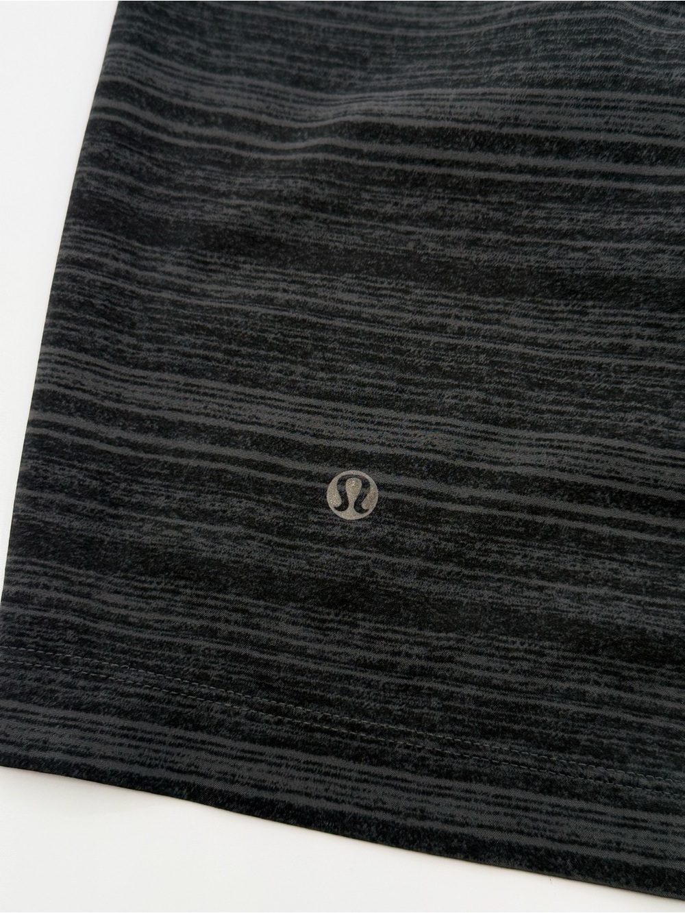 Lululemon Mens Athletic Black & Grey Striped Shorts Size Medium 1915-46 - Picture 3 of 5